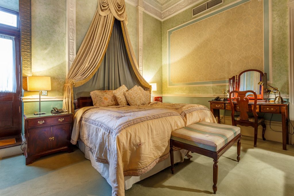 London Elizabeth Hotel