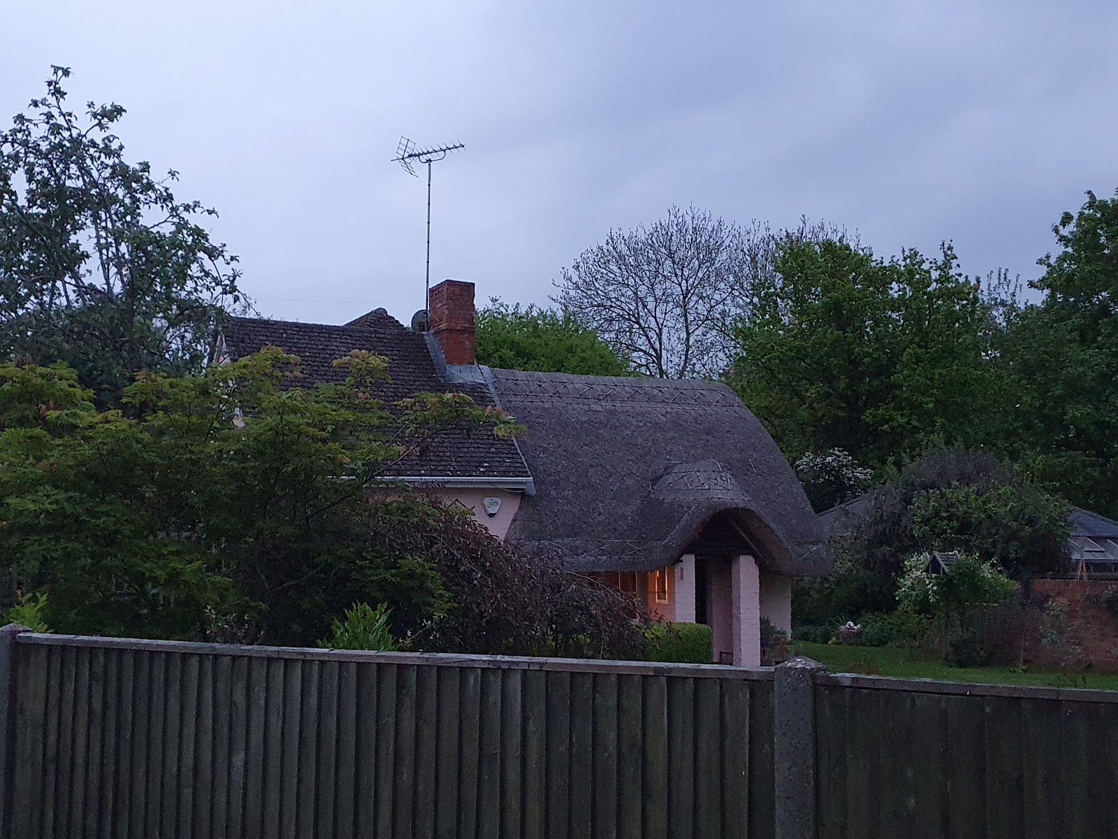 Lous B&B