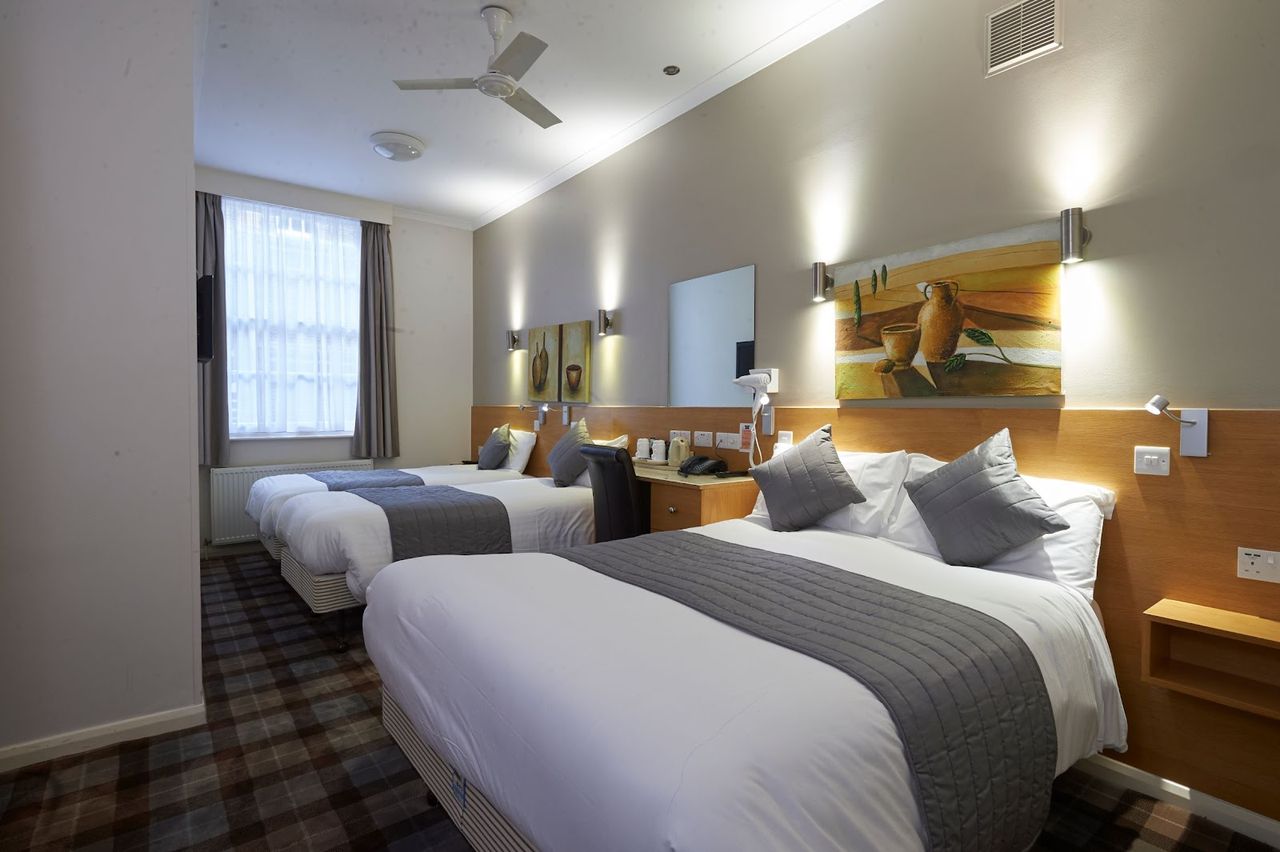 Luna-Simone Hotel