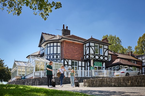 Lyons Woodlands Hall Hotel