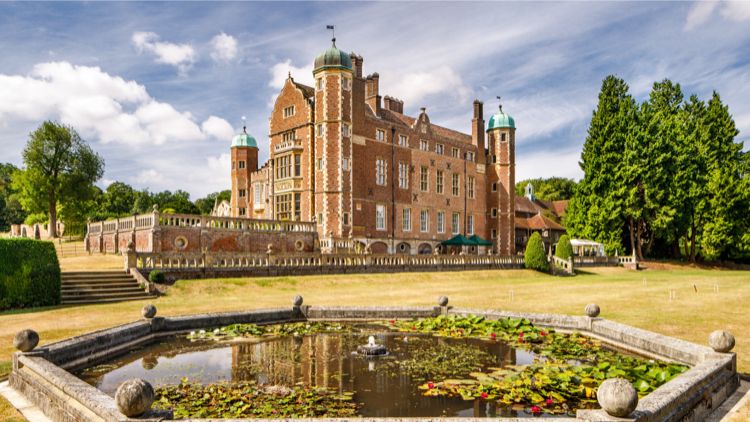 Madingley Hall - Bed & Breakfast