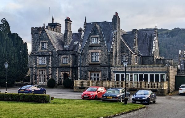 Maenan Abbey Hotel