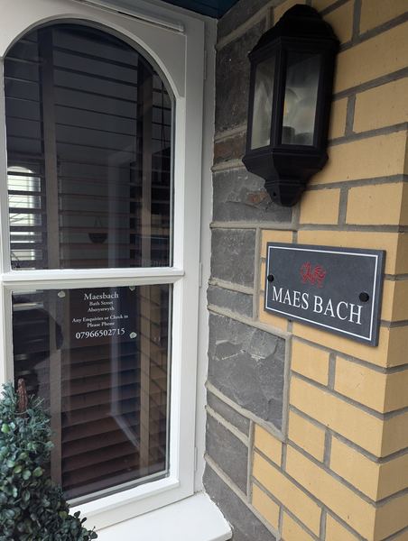 Maes Bach