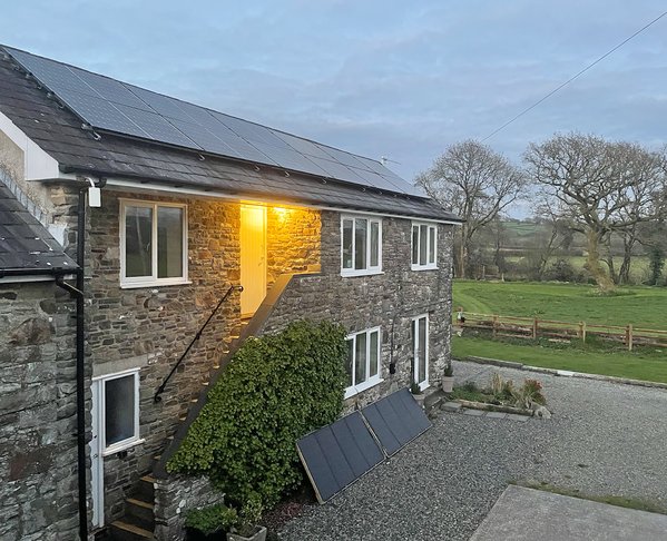 Maesyfelin Isaf B&B