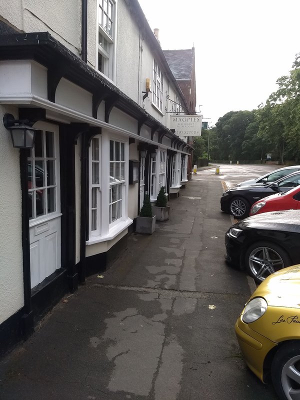 Magpies Restaurant with Rooms