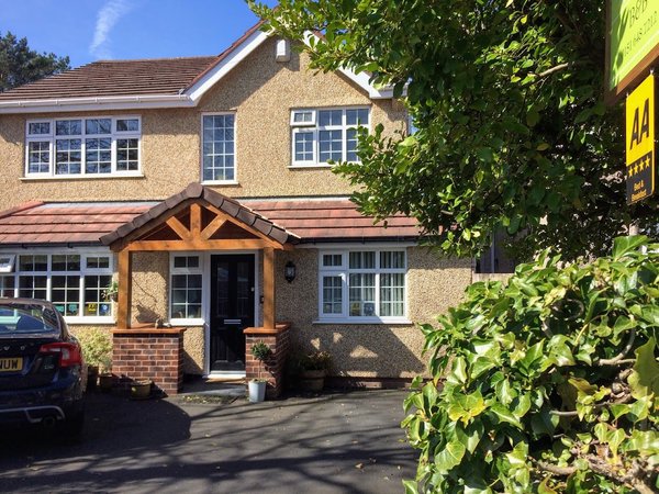 Manor Garden Lodge