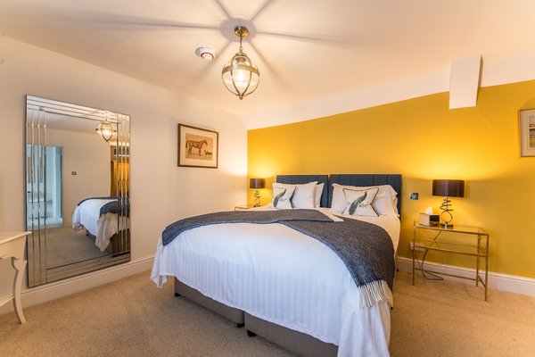 Marlborough Arms Hotel