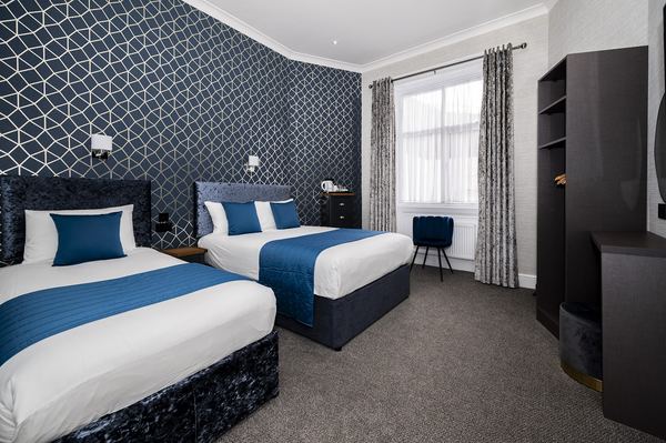 Mentone Hotel