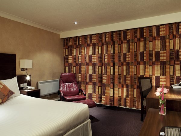 Mercure Livingston Hotel