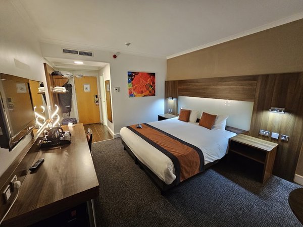 Mercure St Helens