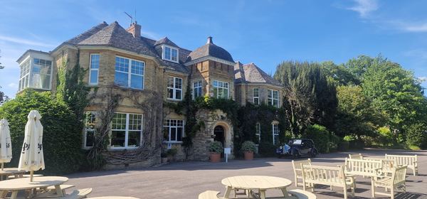 Middle Aston House