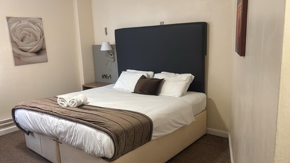 Midlands Hotel