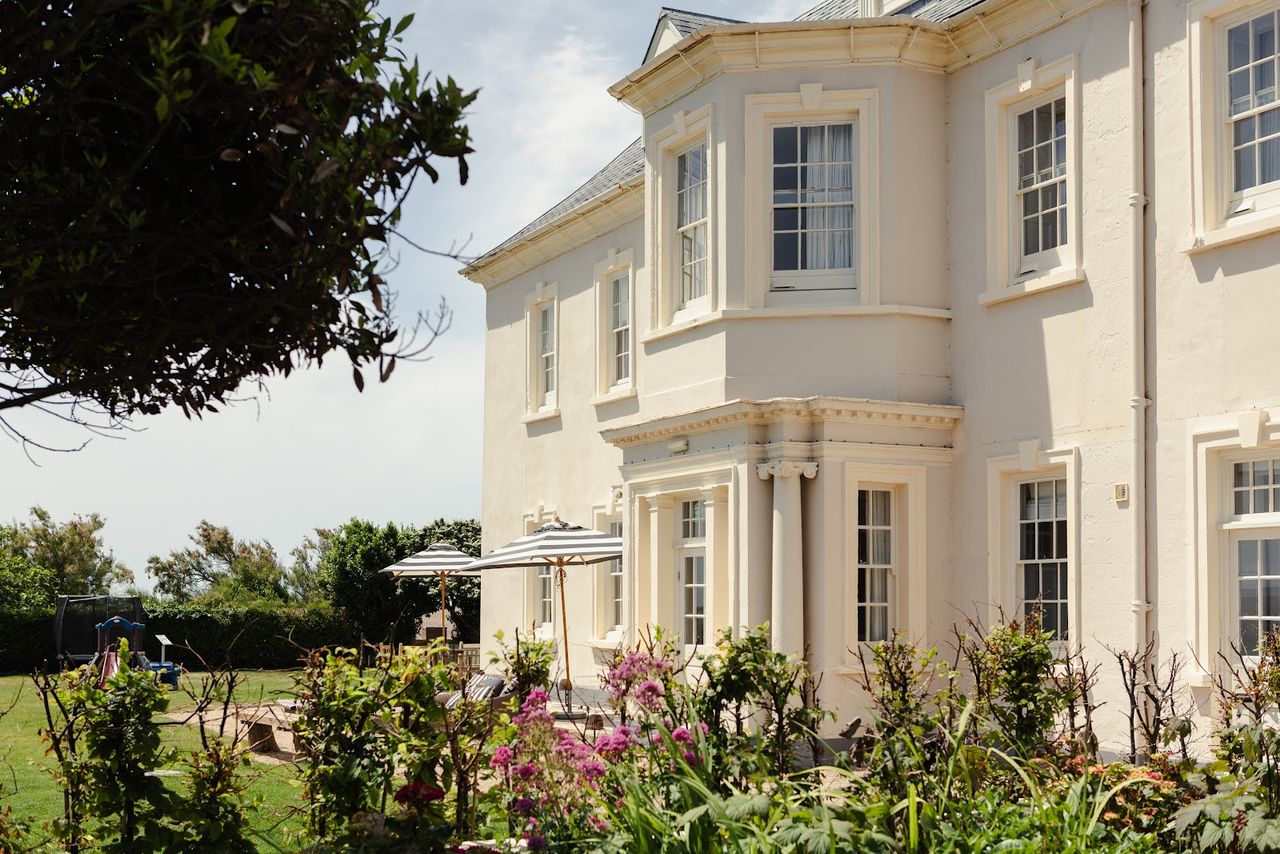 Moonfleet Manor Hotel
