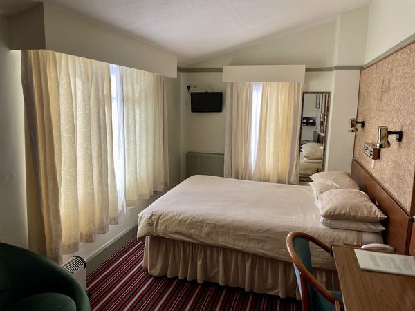 Mornington Hotel