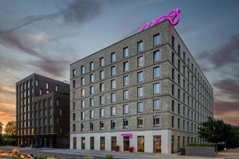 Moxy London Excel by Marriott