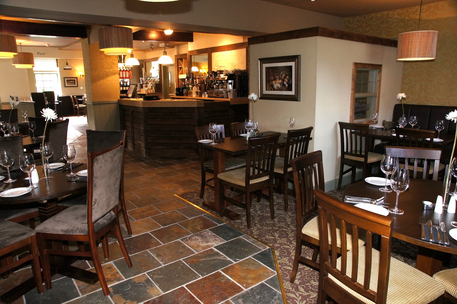 Narrowboat at Weedon