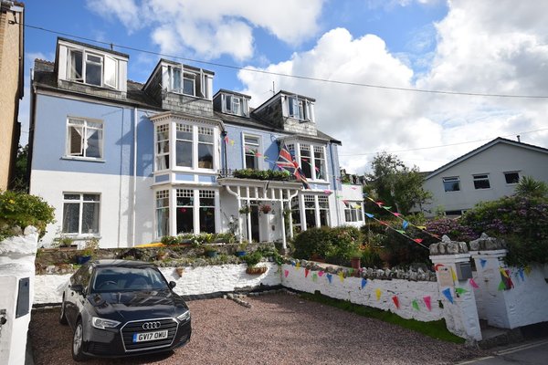 Newberry Beach lodge