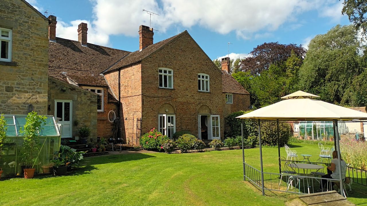 Newburgh House
