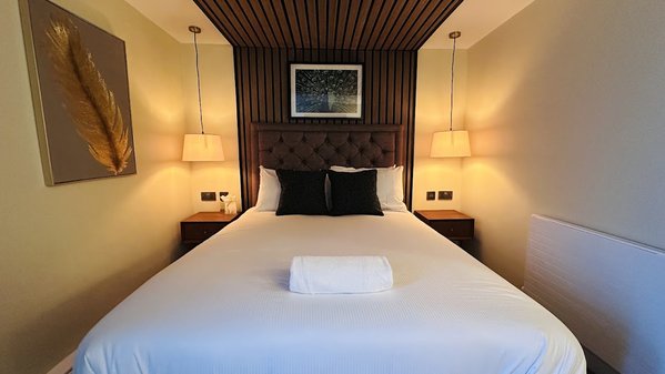 Nine Jars Hotel