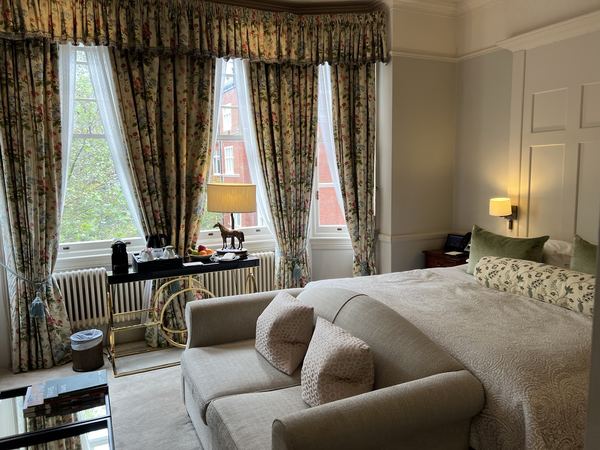 No 11 Cadogan Gardens