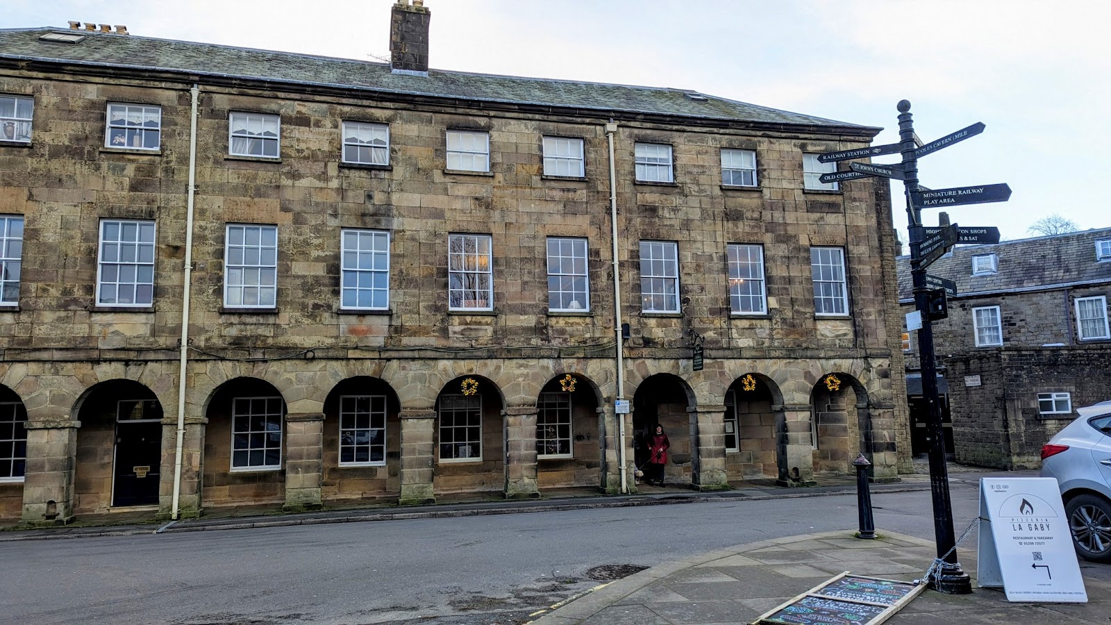 No 6 The Square Tearooms & Accommodation