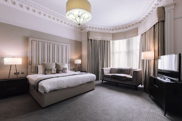 Number 10 Hotel