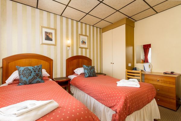 Oak Lea Hotel
