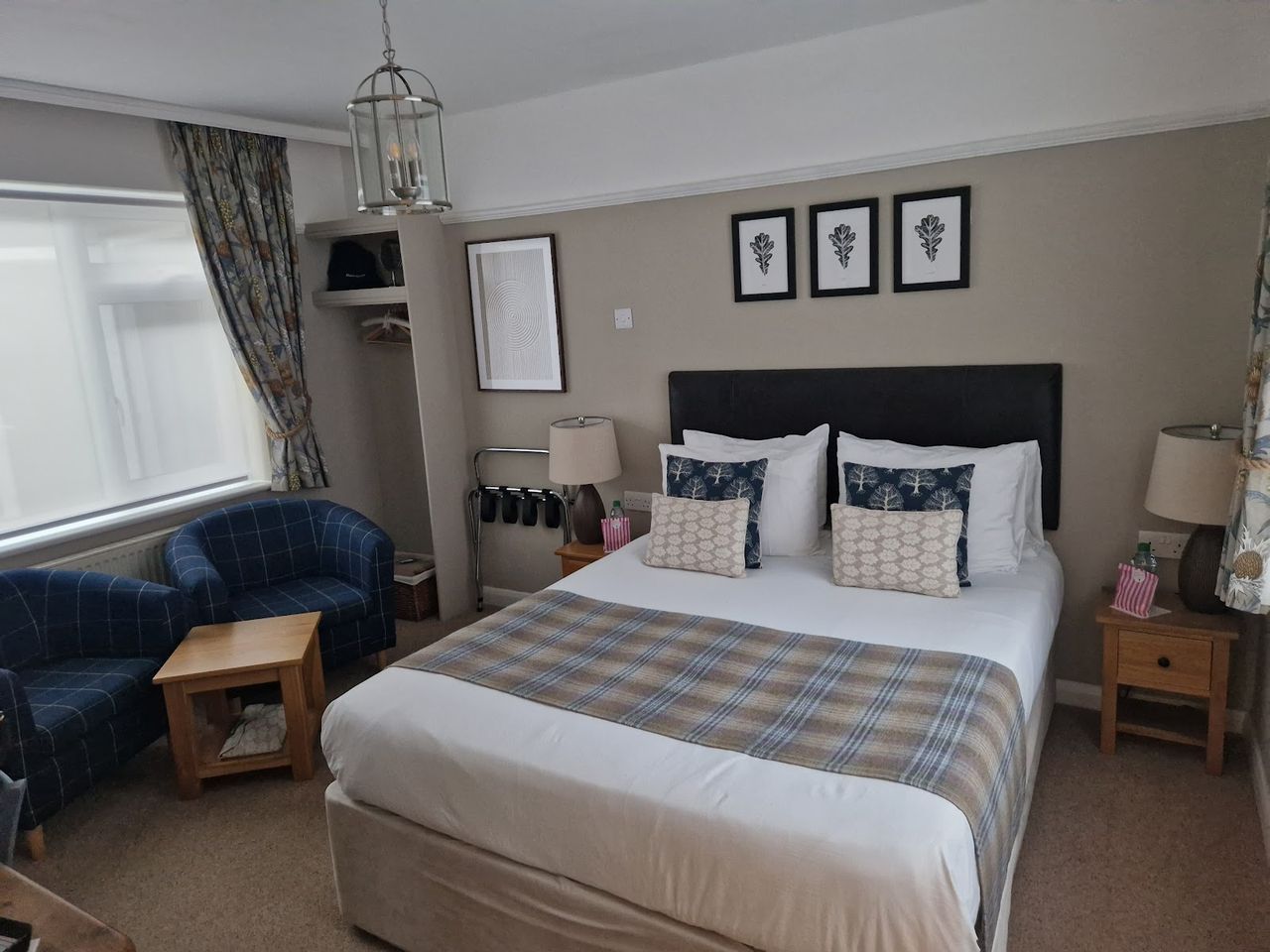 Oak Tree Lodge & Holiday Parking