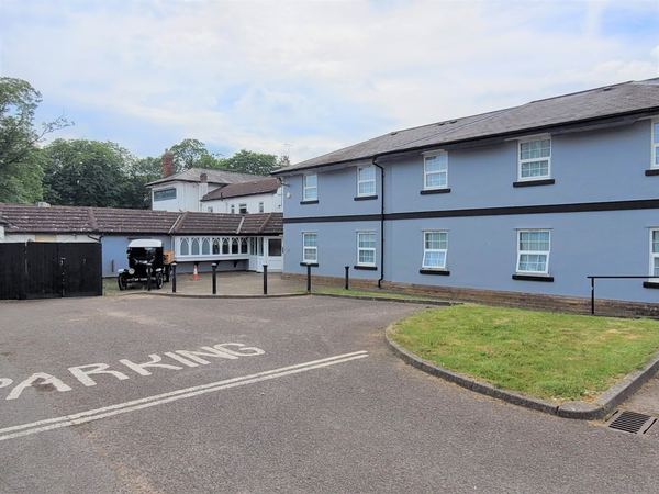 Oakwood Hotel