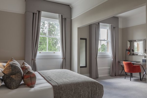Oatlands Park Hotel