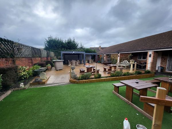 The Old Fourpenny Shop Hotel