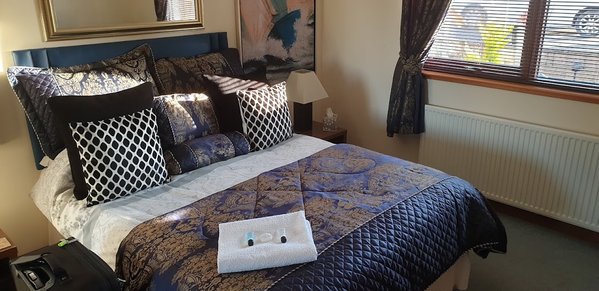 One Strathview B&B
