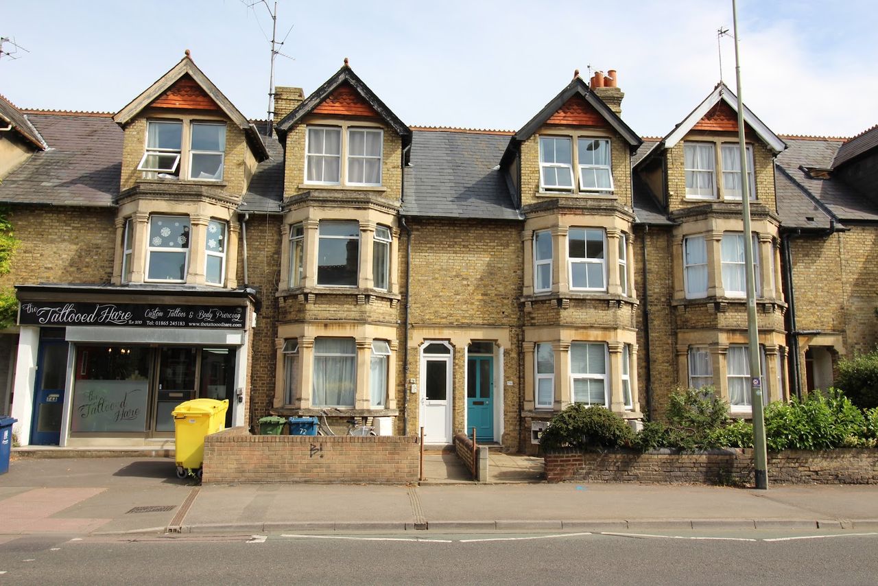 Oxford West House