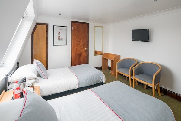 OYO Abbey Hotel