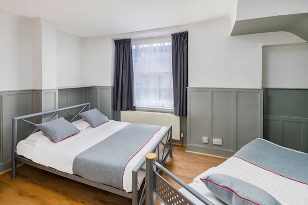 OYO Kings Hotel