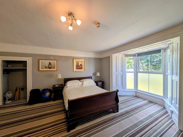 OYO Lamphey Hall Hotel