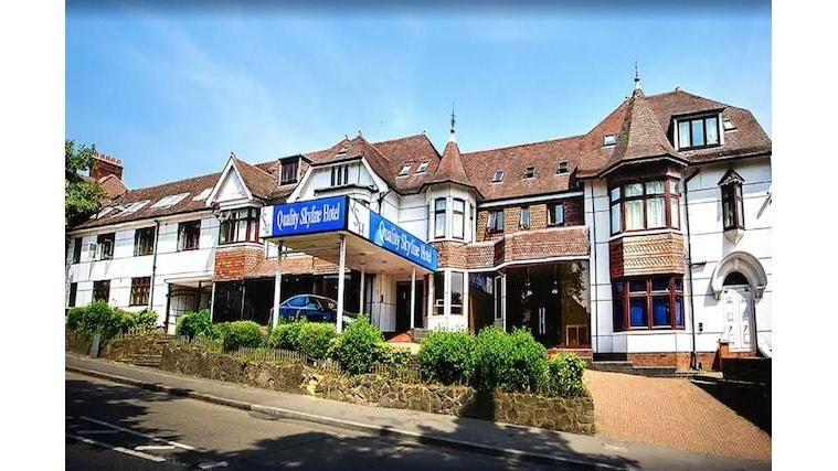 OYO Luton Hotel