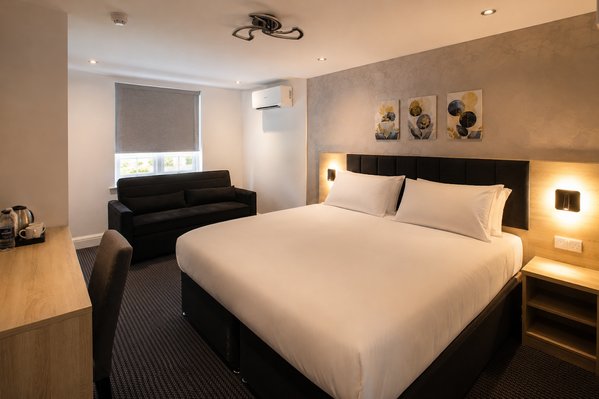 OYO Townhouse 30 Sussex Hotel