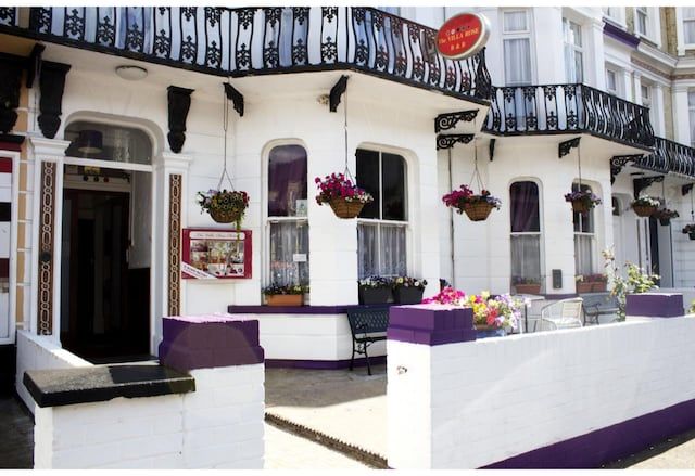 OYO Villa Rose Hotel