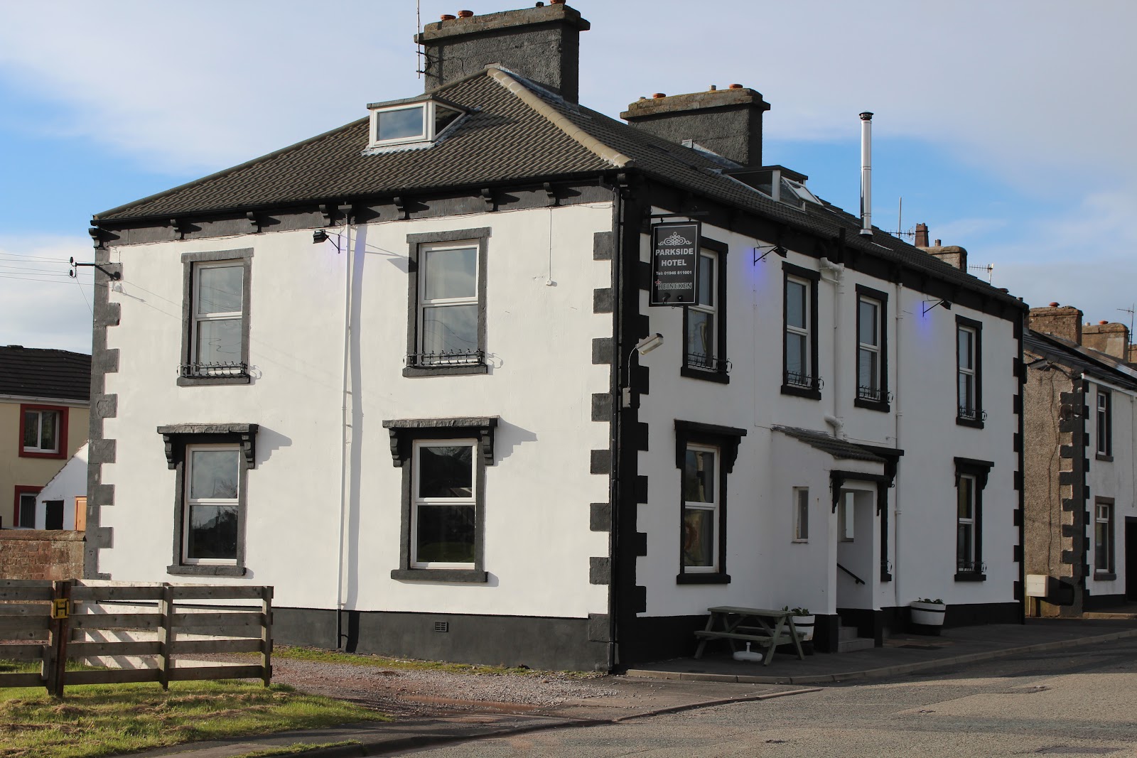Parkside Hotel