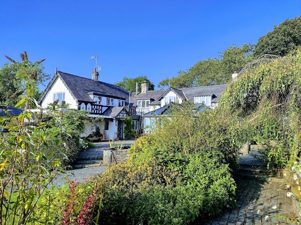 Pentre Cerrig Country House
