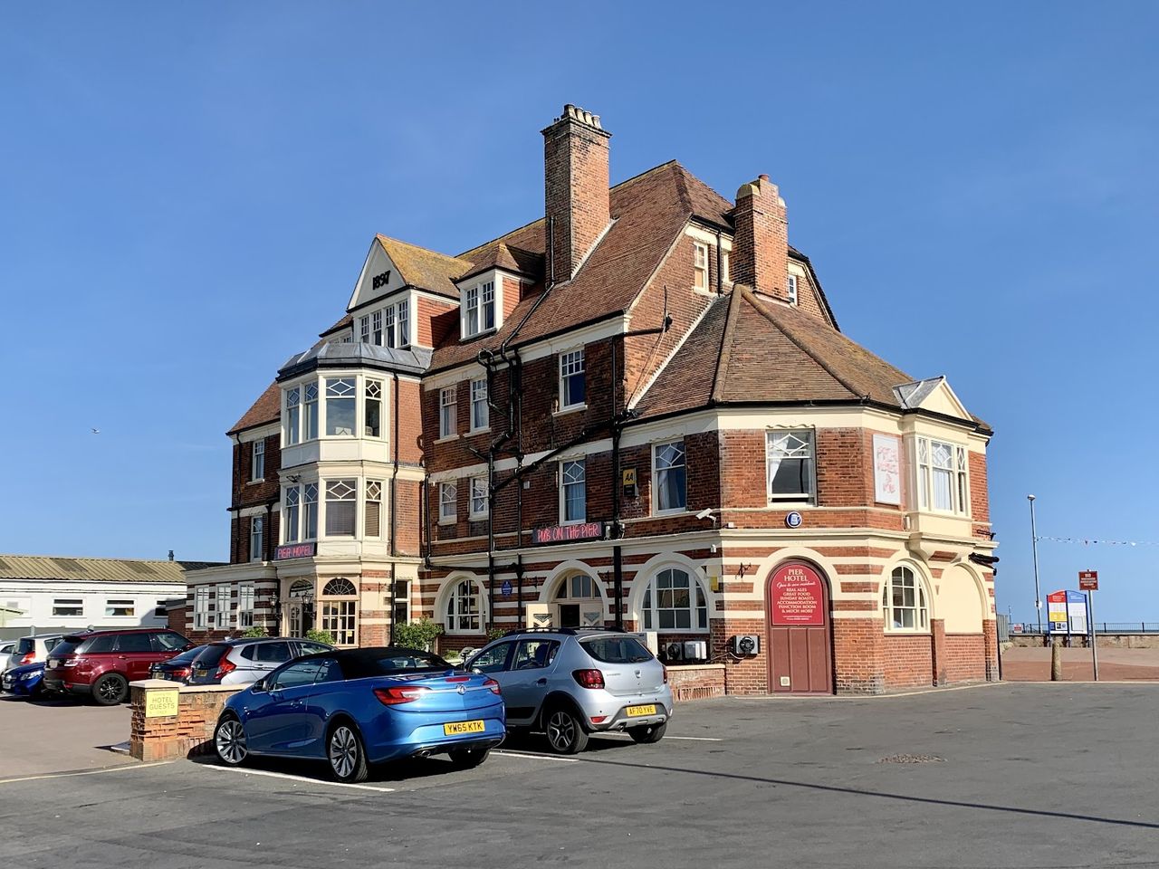 Pier Hotel