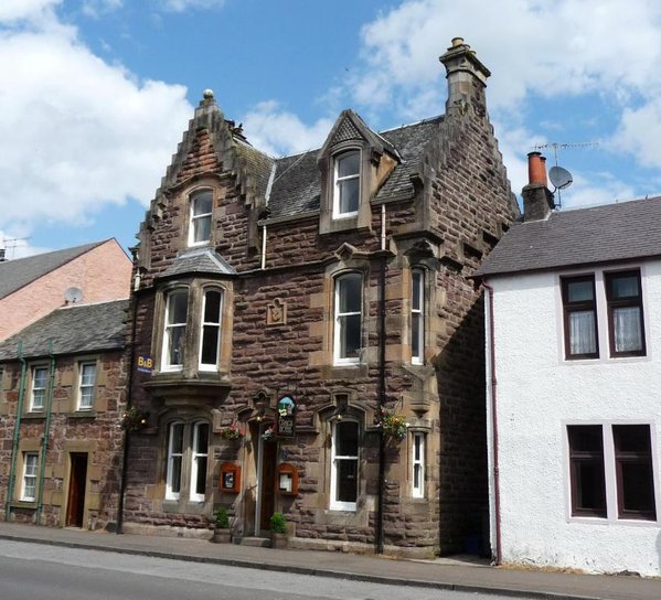 Poppies Hotel