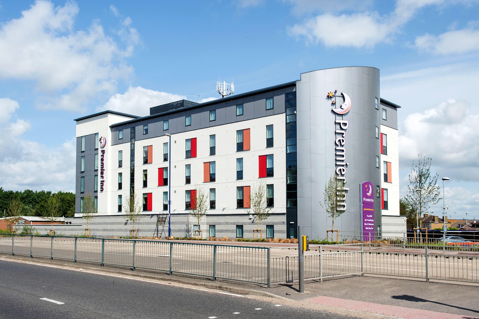 Premier Inn Chatham Gillingham Victory Pier