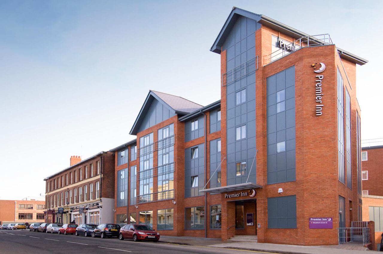 Premier Inn Chester Railway Station