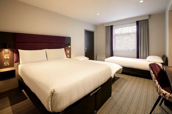 Premier Inn Epsom South