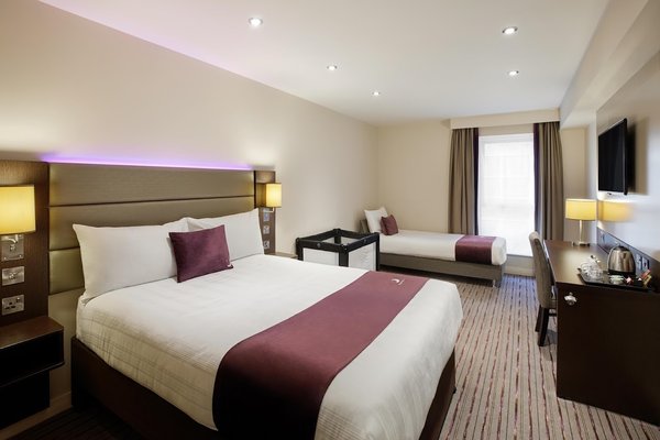 Premier Inn Gloucester Barnwood