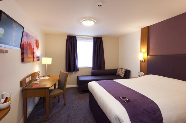 Premier Inn Halifax Town Centre