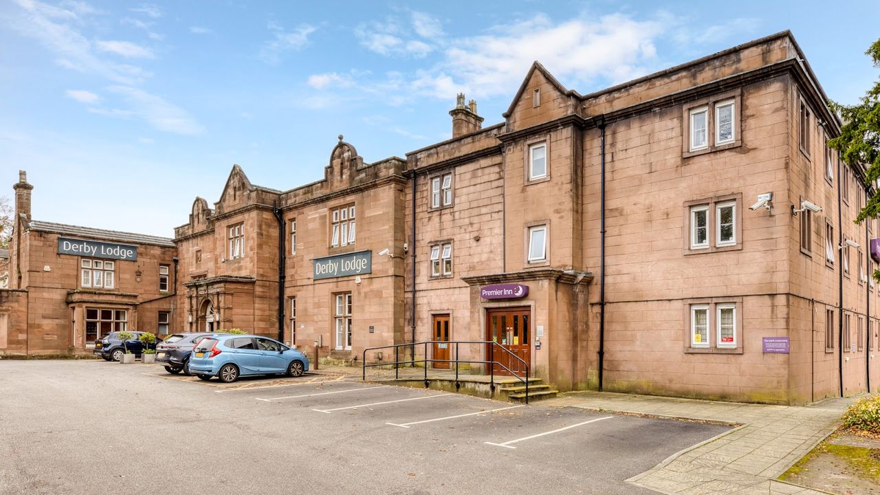 Premier Inn Liverpool Roby
