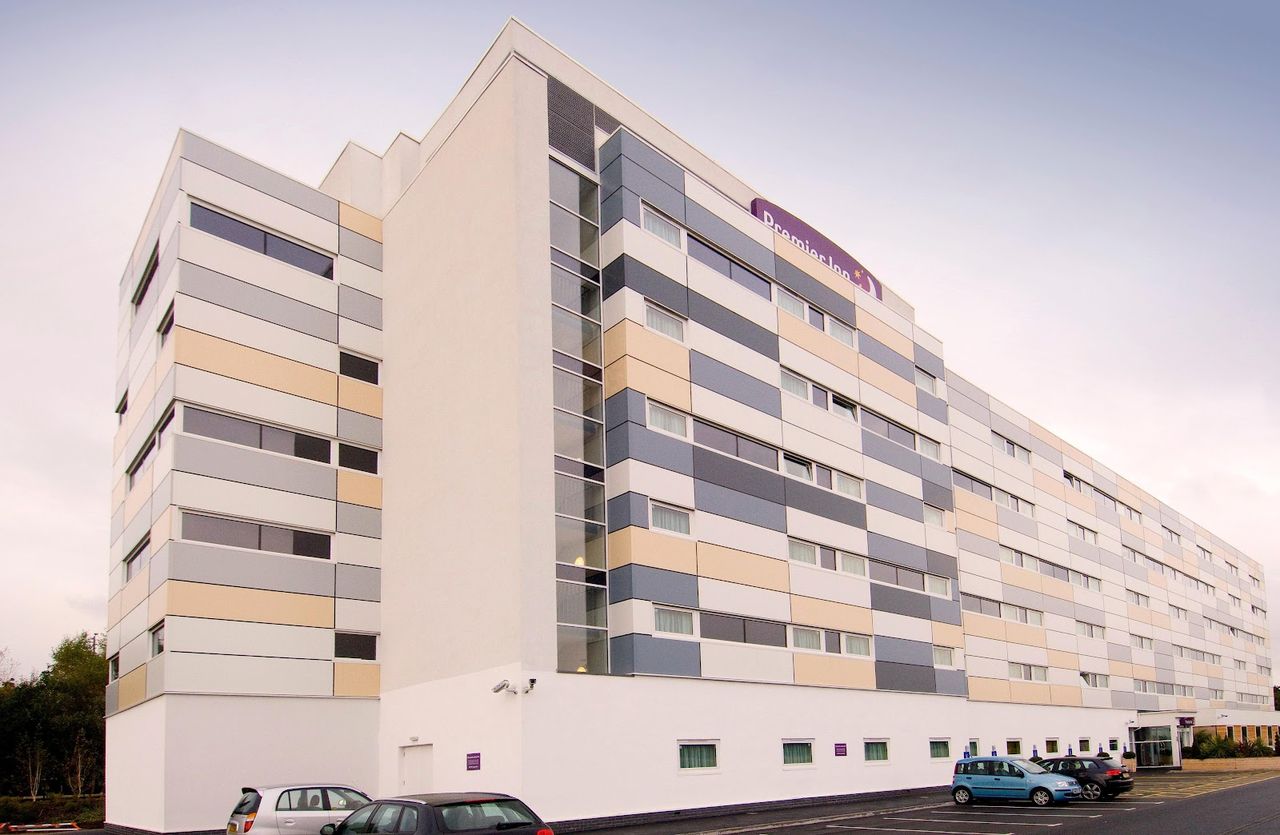 Premier Inn Manchester Airport M56 J6 Runger Lane South